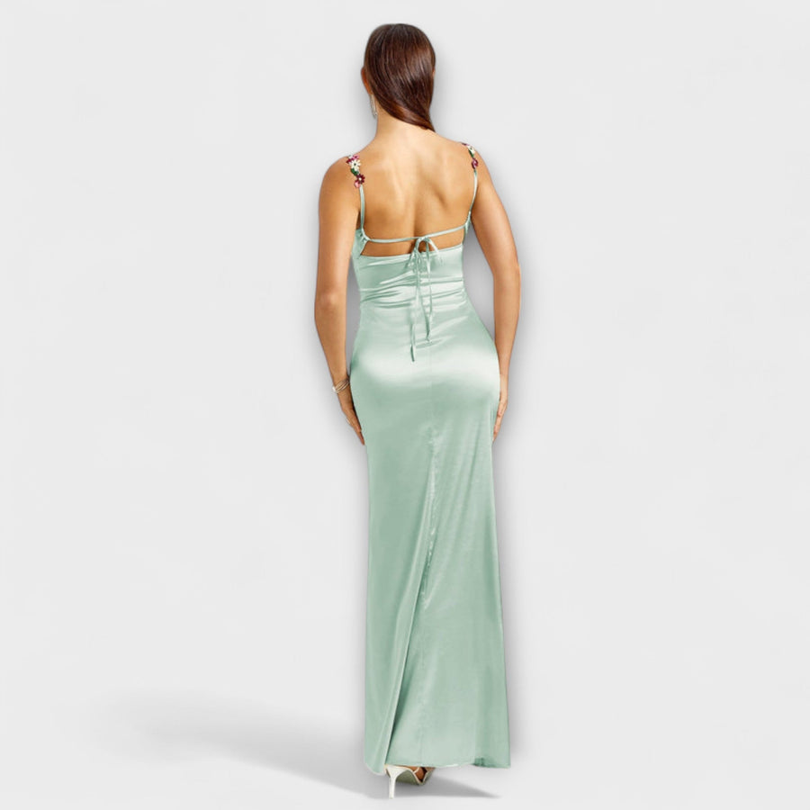 Eira - Satin Kleid mit dekorativen Details und Schnürung im Rücken