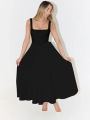 Figurbetontes Midikleid mit Quadrat-Ausschnitt | Damenmode