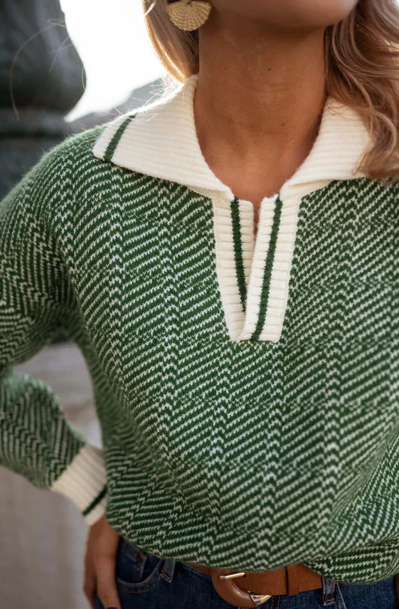EMILIA™ | Der grüne V-Ausschnitt-Pullover