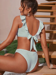Sarah - Bikini-Set mit Rüschen und nautischen Streifen | Verspieltes Bikini-Set mit gestreiften Rüschen