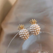 Tropische Ananas und Perlenbesetzte Ohrringe