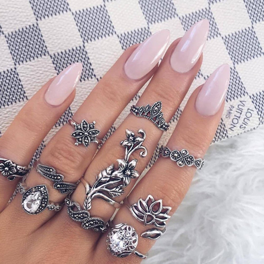 Set mit Ringen in Antik Silber mit verzauberten Details
