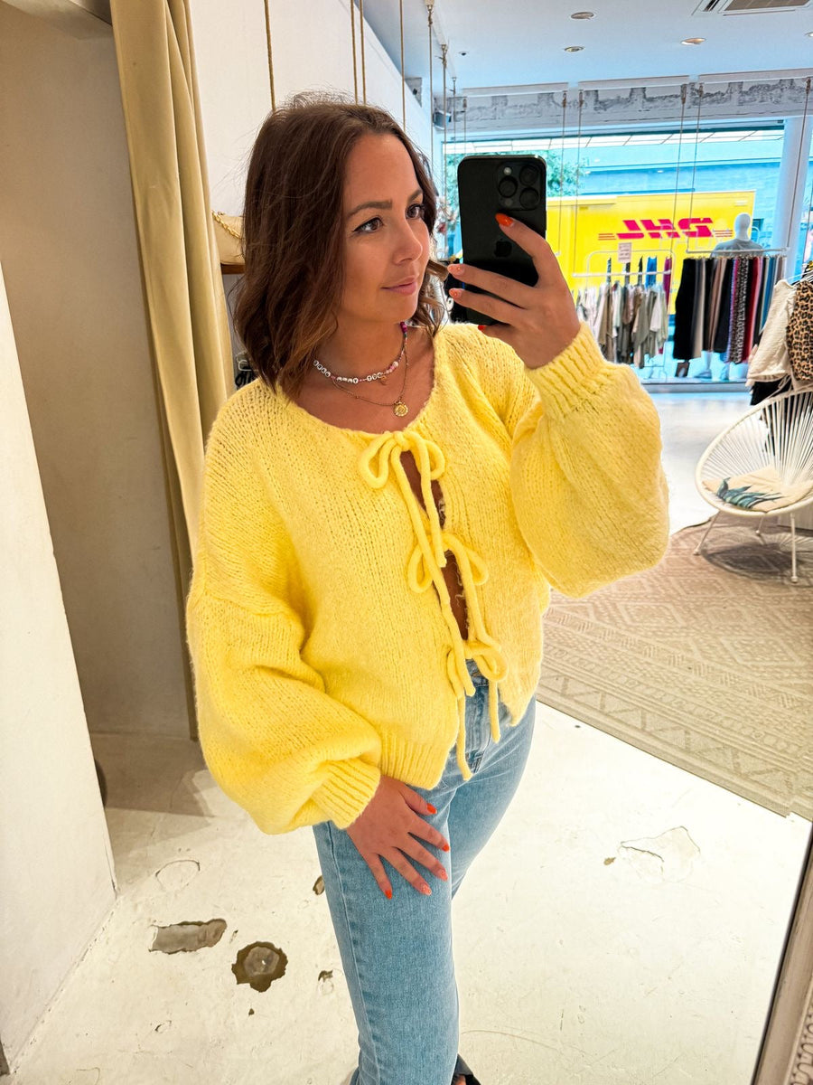 Clara | Moderner Damen-Strickcardigan mit Stil