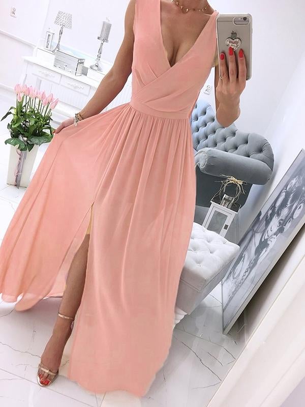 Elegantes, fließendes Chiffonkleid mit V-Ausschnitt und seitlichen Schlitzen für besondere Anlässe