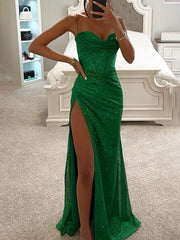 langes, figurbetontes Kleid mit seitlichen Schlitzen, trägerlos, mit dünnen Trägern, ärmellos, elegant, modisch, für den Abend