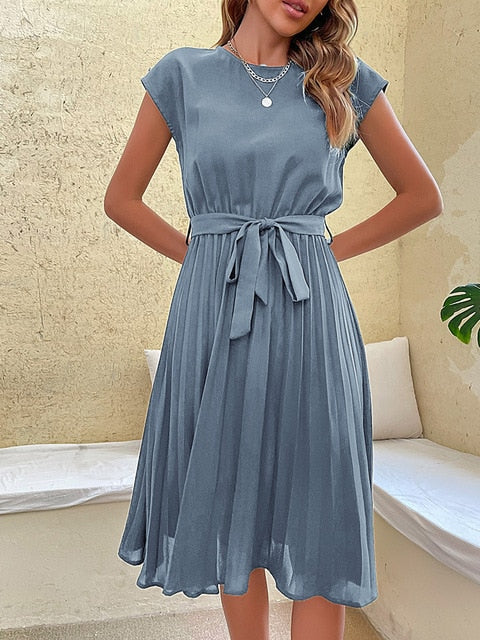Claire - kurzärmeliges plissiertes lässiges minikleid für den sommer 2023