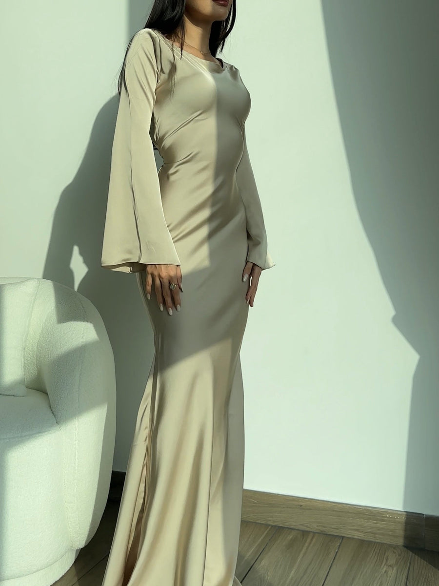 Langärmliges Maxikleid – Eleganz für jeden Anlass