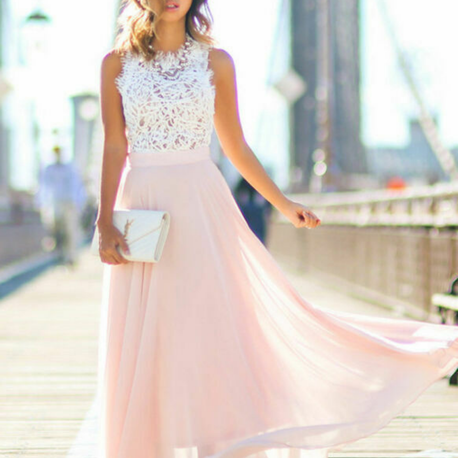 Langes Kleid mit Spitze und fließendem Rock Ärmellos