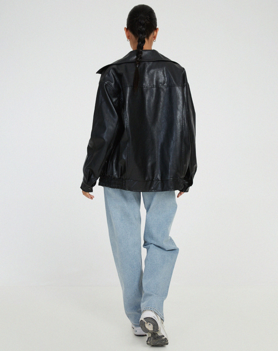Lederjacke Damen Oversize | Lässiger Schnitt & Bewegungsfreiheit