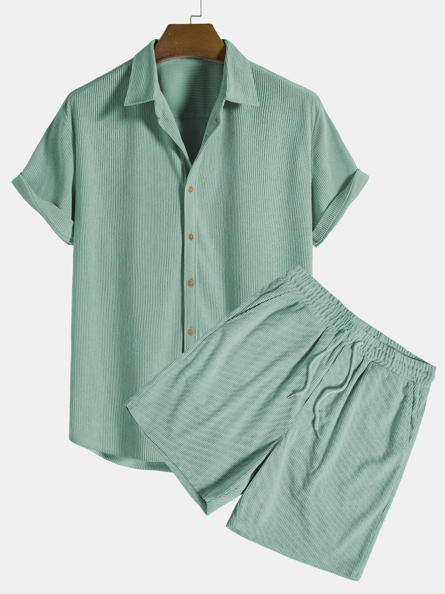 Set leggero estivo di maglietta e pantaloncini da uomo | Outfit casual