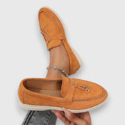 Loafer Damen | Leichter Wildleder-Slipper mit Golddetail & Komfortsohle