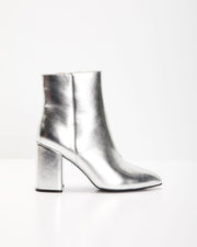 Anary - Schimmernde, silberne Stiefeletten mit Blockabsatz | Schicke Stiefeletten mit spitzer Spitze in Metallic-Optik