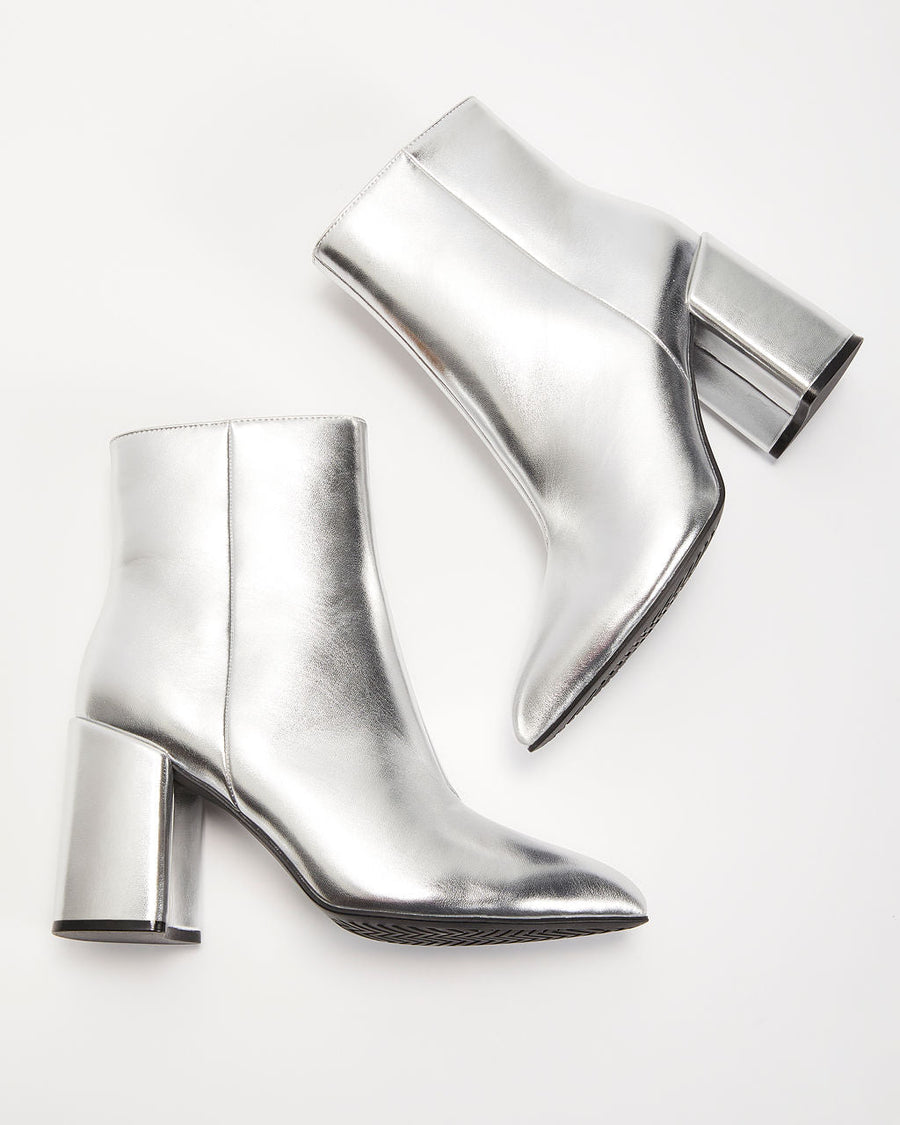Anary - Schimmernde, silberne Stiefeletten mit Blockabsatz | Schicke Stiefeletten mit spitzer Spitze in Metallic-Optik