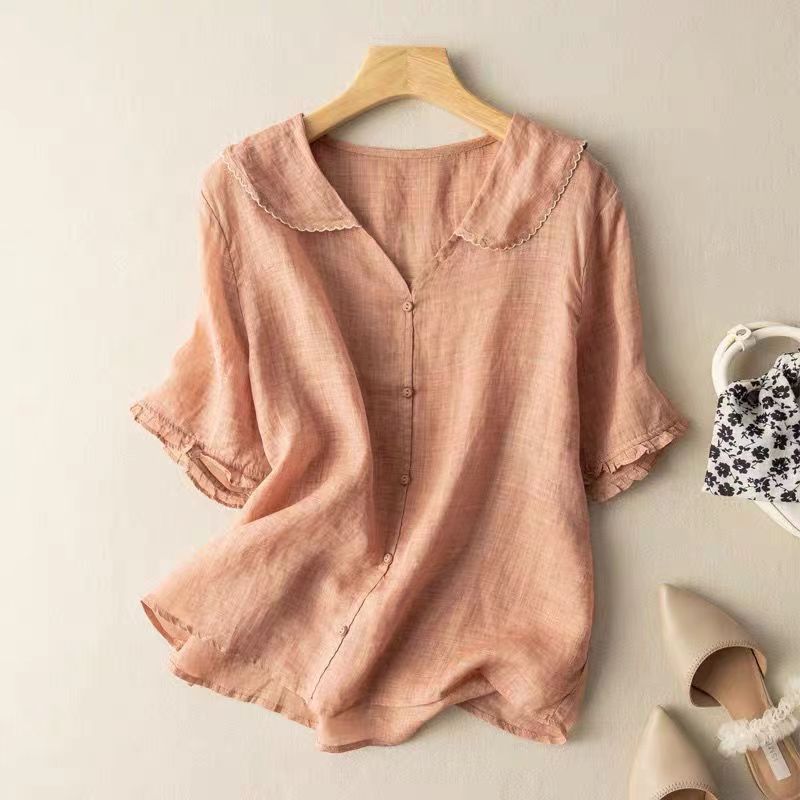 Locker sitzende Vintage-Bluse für Damen mit Knopfverzierung