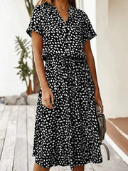 Gloria - Elegantes kurzärmliges Hemdblusenkleid mit Polka Dots und Kordelzug in der Taille