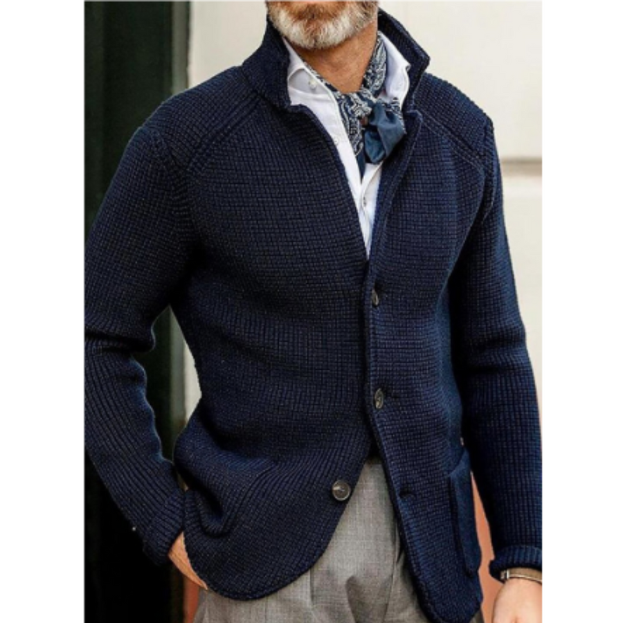 Moderne Strickjacke mit Knopfverschluss