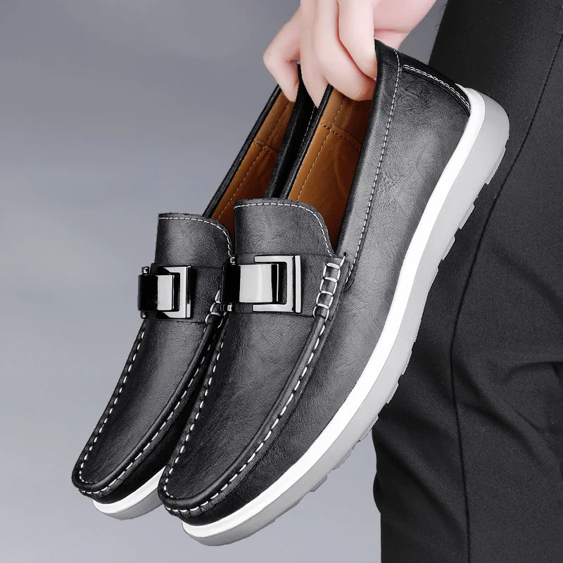 Mokassin Herren | Eleganter Leder-Slipper mit Metallschnalle & Plateausohle