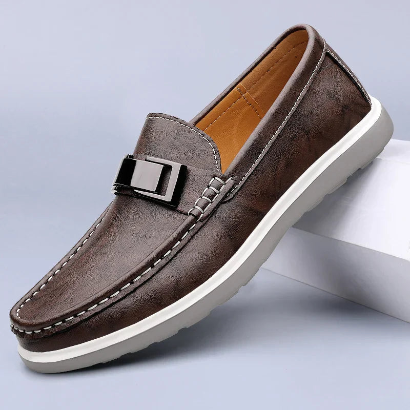 Mokassin Herren | Eleganter Leder-Slipper mit Metallschnalle & Plateausohle