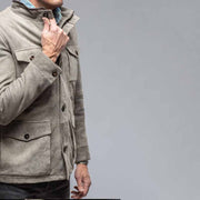 Herren lässige Wildlederjacke mit praktischen Pattentaschen Aliams
