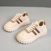 Damen Chunky Sneakers mit modischen Details