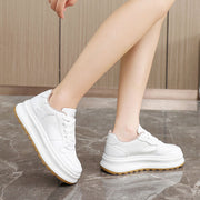 Damen Sportliche Plateau-Sneaker mit glänzenden Akzenten und komfortabler Dämpfung