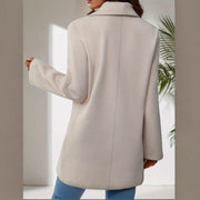 Damen moderne Übergangsjacke mit großem Revers und Knopfverschluss