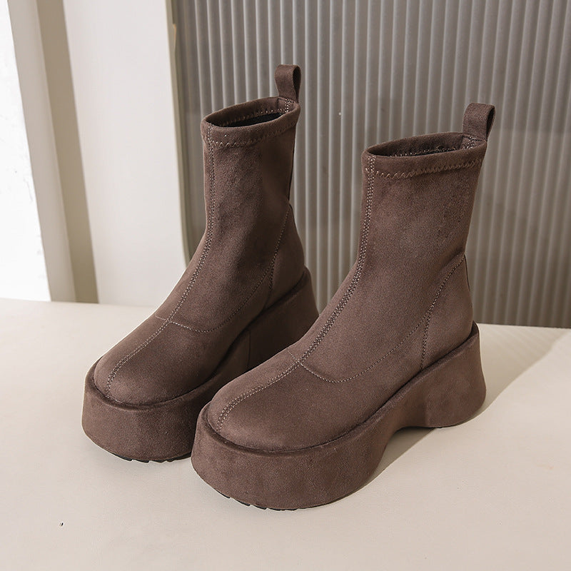 Damen Ankle Boots aus luxuriösem Wildleder mit bequemer leichtgewichtiger Sohle