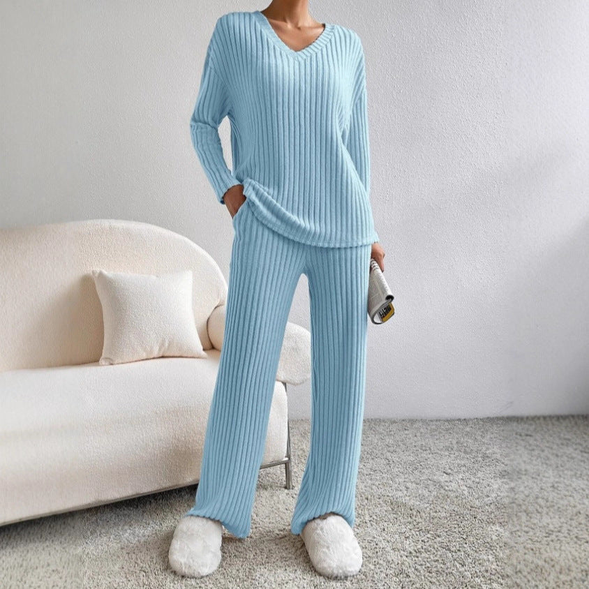 Damen gemütlicher Strickanzug im modernen Rippdesign