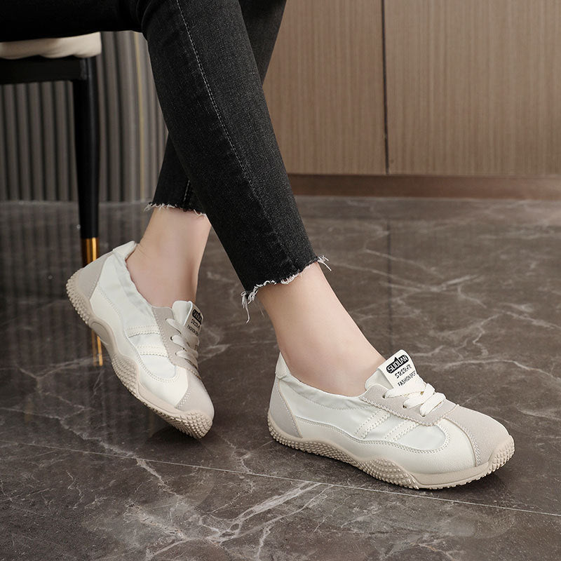 Damen Sportliche Freizeitschuhe mit rutschfestem Profil und atmungsaktiver Oberflächenstruktur