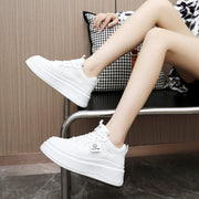Damen Plateau Sneakers mit atmungsaktiver Oberflächenstruktur und dämpfender Laufsohle