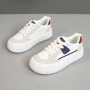 Damen Plateausneaker mit sportlicher Polsterung und modischem Design