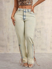 Damen High-Waist Jeans mit aufregenden Schnürdetails