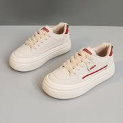 Damen Plateausneaker mit sportlicher Polsterung und modischem Design