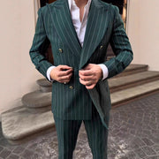 Herren eleganter Zweireiher-Anzug mit feinem Streifenmuster Aliams