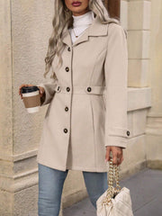 Damen eleganter Trenchcoat mit tailliertem Schnitt und Knopfdetails