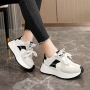 Damen Sportliche Plateau-Sneaker mit modischem Design und atmungsaktiver Oberflächenstruktur