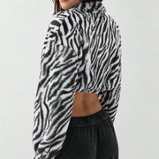 Damen cropped Fleece-Jacke mit modernem Zebra-Design und elastischen Bündchen