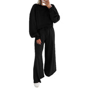 Damen gemütliches Sport-Set mit lässigem cropped Sweatshirt und weitem Hosen Schnitt