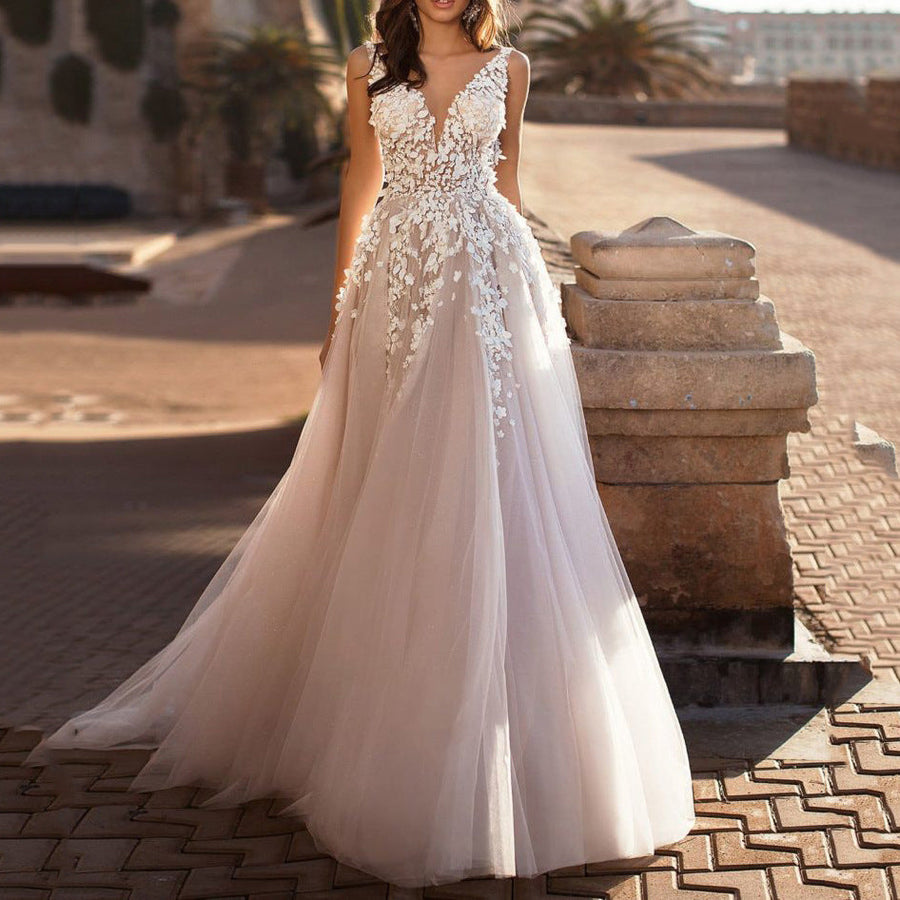 Damen Festliches Hochzeitskleid mit floralen Applikationen und schimmerndem Tüll Heidi-Mode