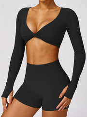 Livia | Langarm-Crop-Top mit Twist-Detail