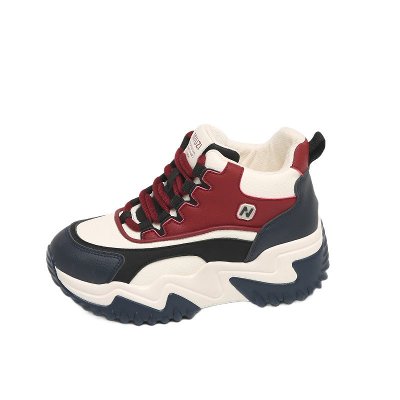Damen Sportliche High-Top Sneakers mit robustem Profil und dynamischem Design