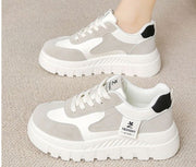Damen Sportliche Plateau-Sneakers mit komfortabler Polsterung und robustem Obermaterial