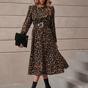 Damen elegantes Maxikleid mit modernem Leopardenmuster und nostalgischen Puffärmeln