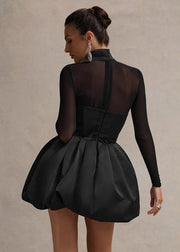 Damen Mini-Kleid aus Satin mit Puffrock und V-Ausschnitt