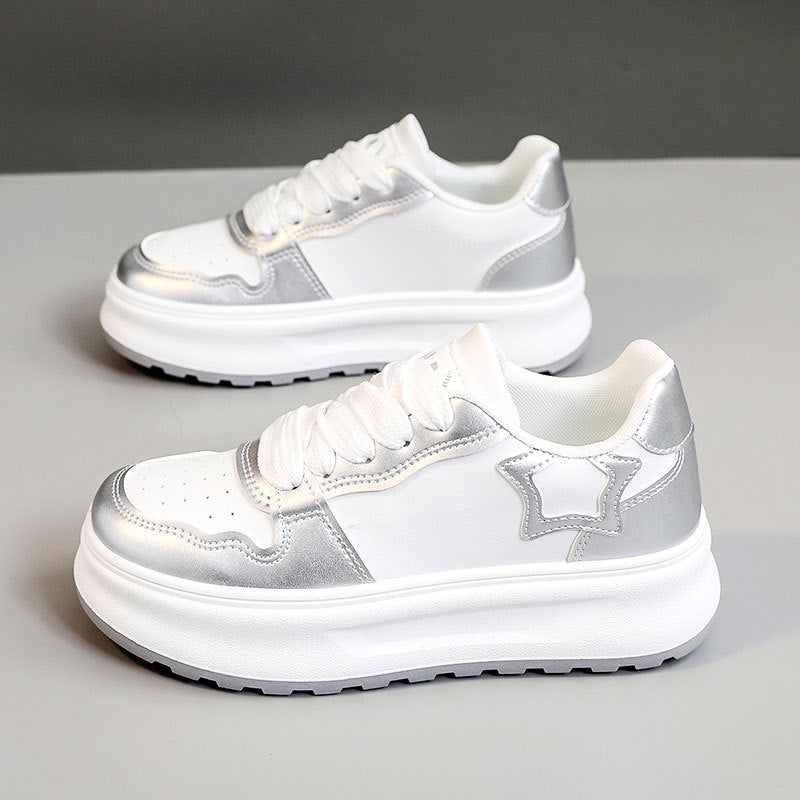 Damen Sportliche Plateau-Sneaker mit glänzenden Akzenten und komfortabler Dämpfung
