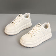 Damen Sportliche Sneaker mit modernem Schnitt und dämpfender Sohle