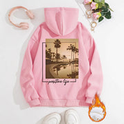 Damen Kapuzenpullover mit urbanem Palmenmotiv und positivem Schriftzug