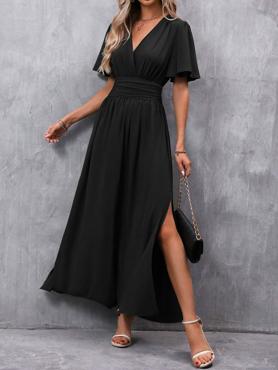 Schwarzes Maxikleid Damen – V-Ausschnitt, Schlitz & Flatterärmel