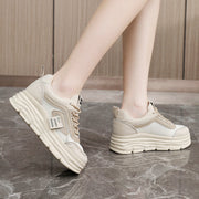 Damen Sportliche Plateau Sneakers mit atmungsaktivem Obermaterial und modischem Design