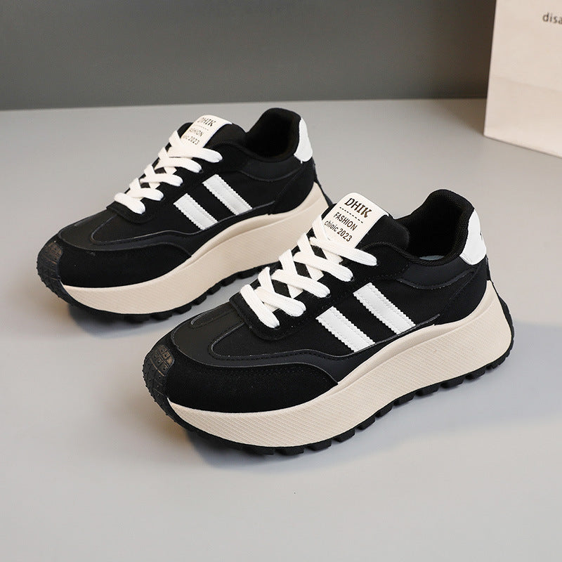 Damen Modische Plateau Sneakers mit trendiger Silhouette und dämpfender Laufsohle